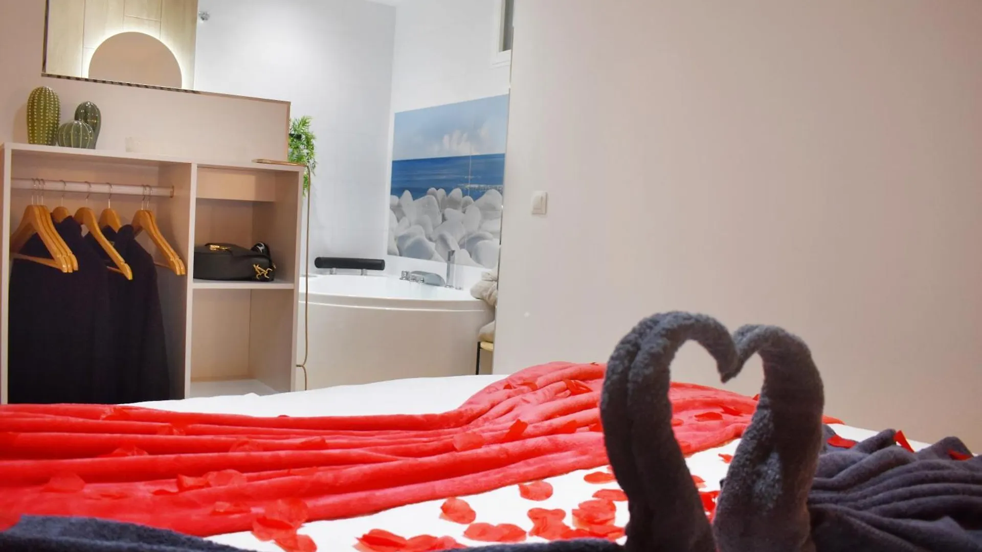 Apartment With Jacuzzi En Torremolinos, Garipolo 1 By Namaste Elite 0*, Torremolinos Spanien