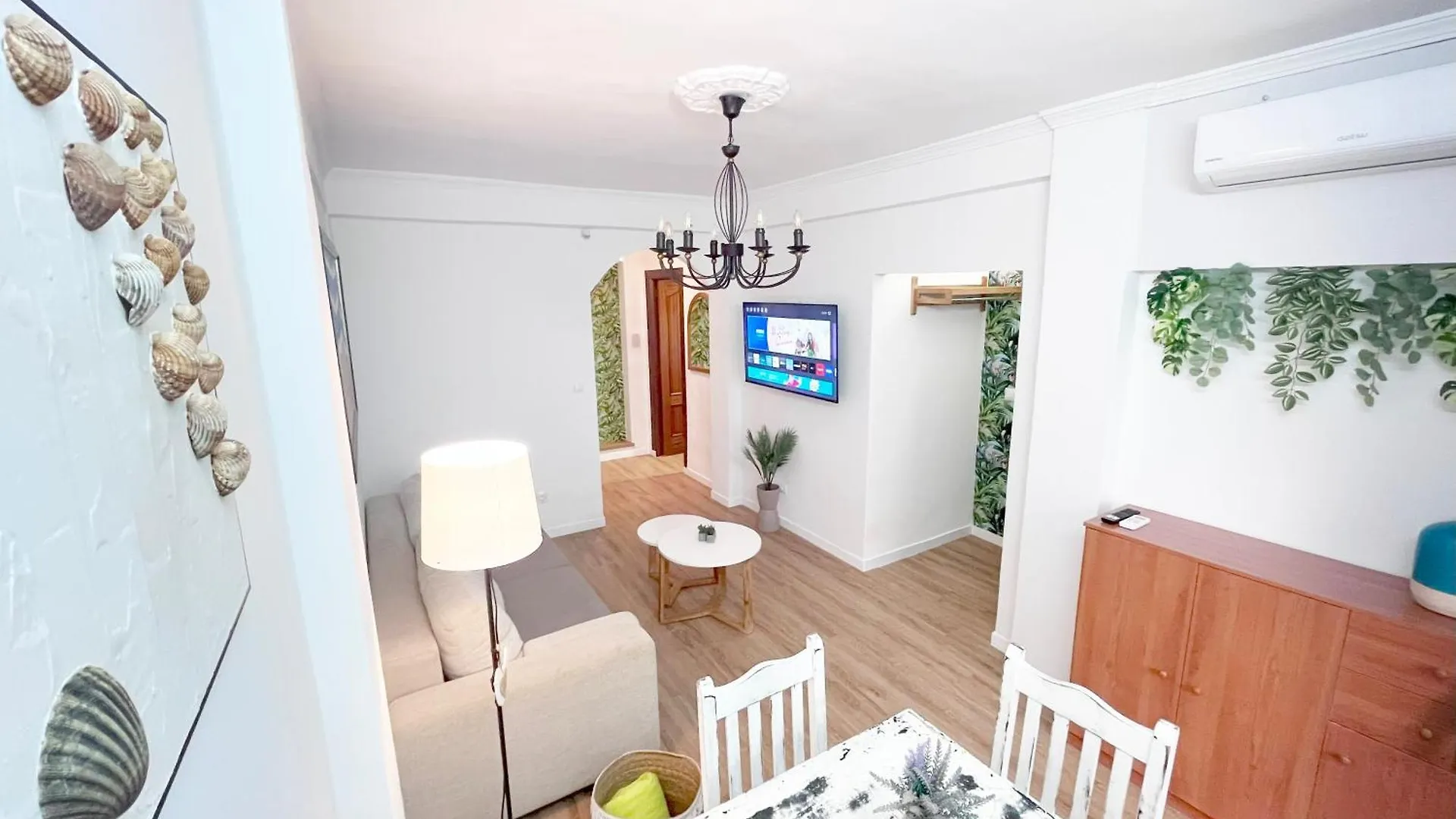 Apartment With Jacuzzi En Torremolinos, Garipolo 1
