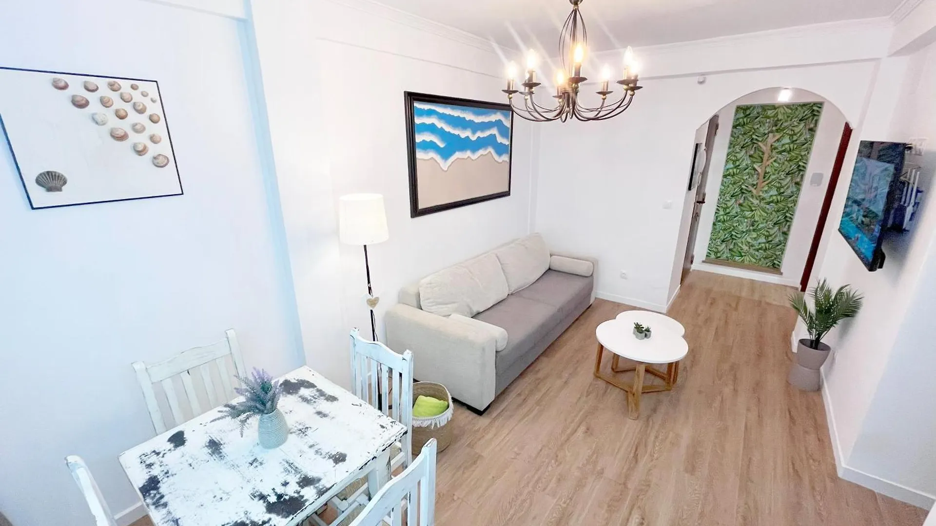 Apartment With Jacuzzi En Torremolinos, Garipolo 1 By Namaste Elite  Torremolinos